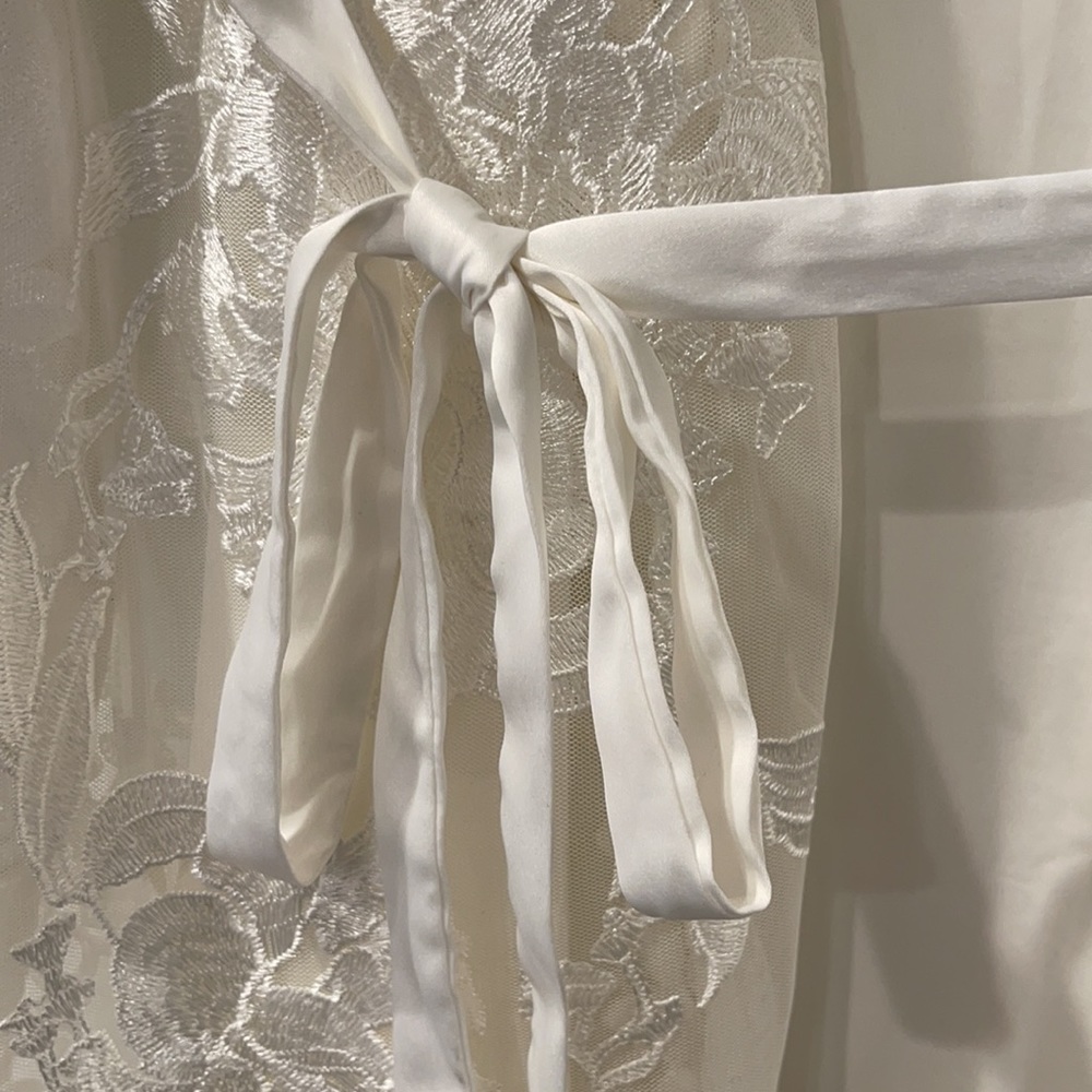 Bridal Robe - image 5